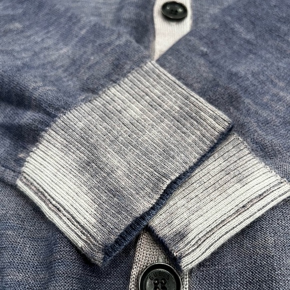 Guess Men’s Blue Gray V-Neck Cardigan Unique‎ Dyed Look Size Small - Picture 5 of 10